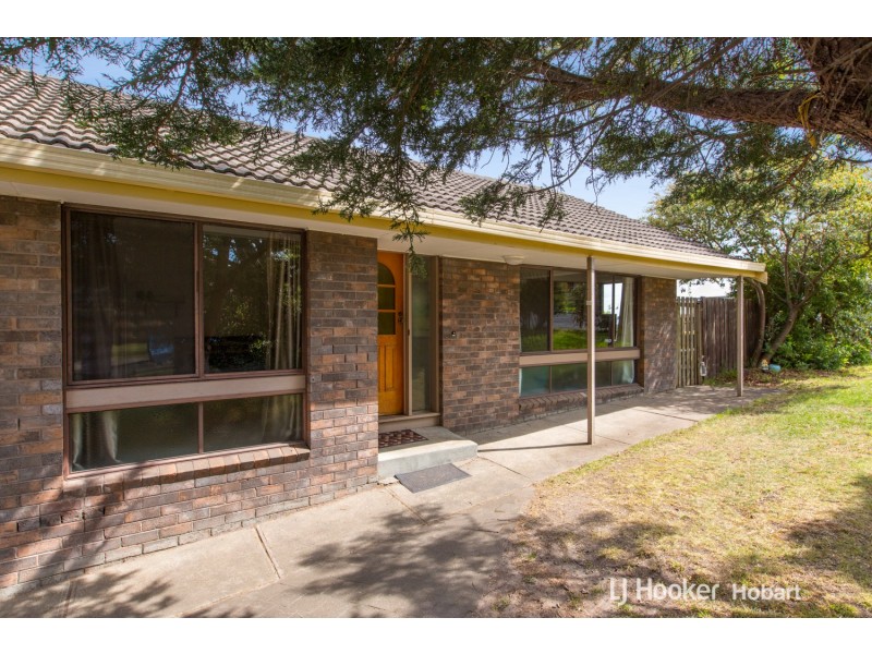 14 Bentley Road, Lenah Valley TAS 7008