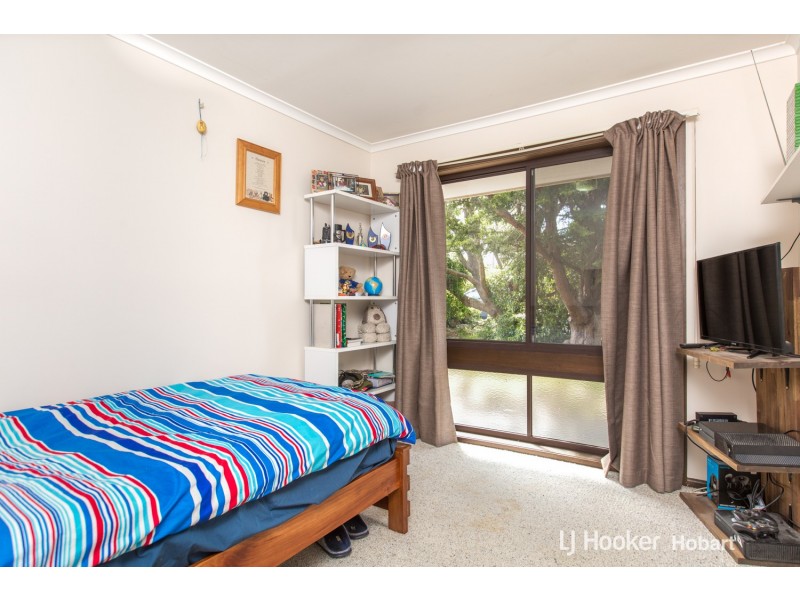 14 Bentley Road, Lenah Valley TAS 7008