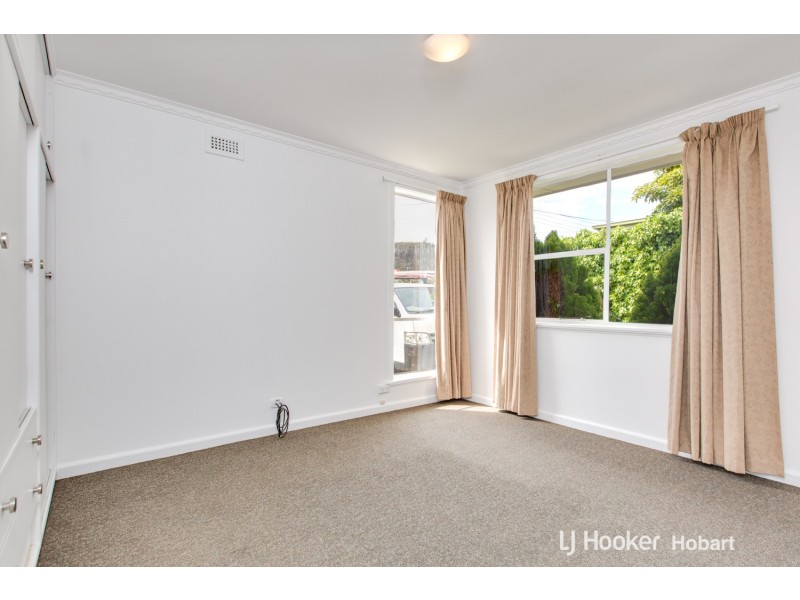6 Tanundal Street, Howrah TAS 7018