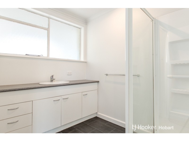 6 Tanundal Street, Howrah TAS 7018