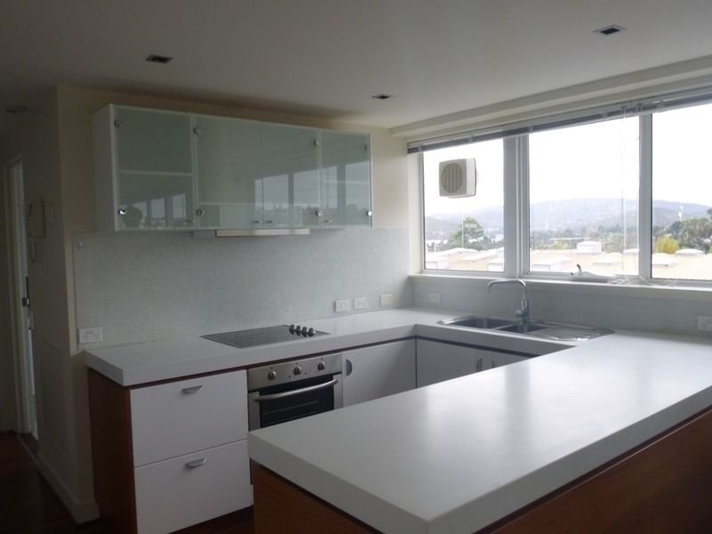 16/31 Tower Road, New Town TAS 7008