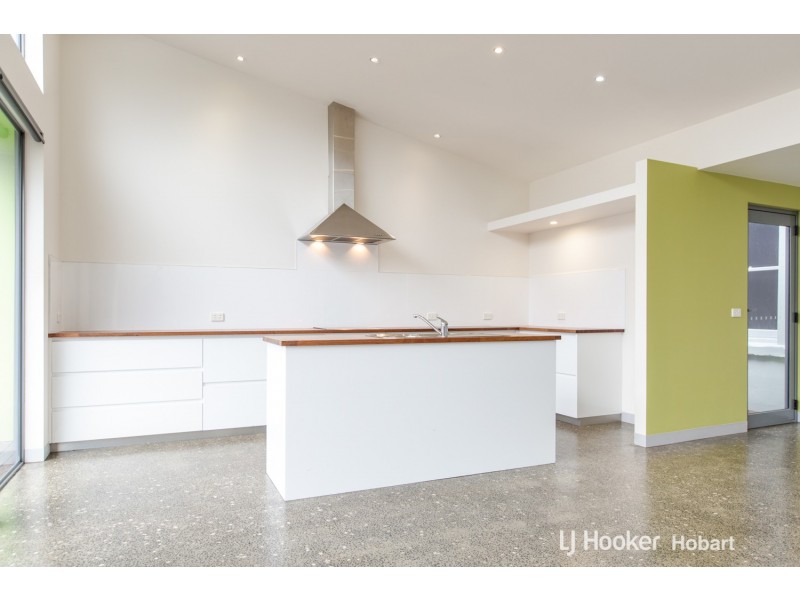 82 Queen Street, Sandy Bay TAS 7005