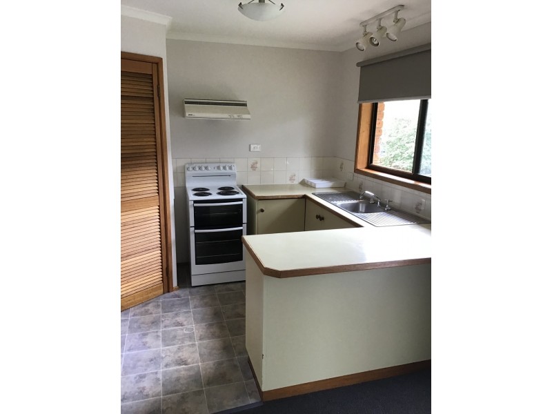 33 Clinton Road, Geilston Bay TAS 7015