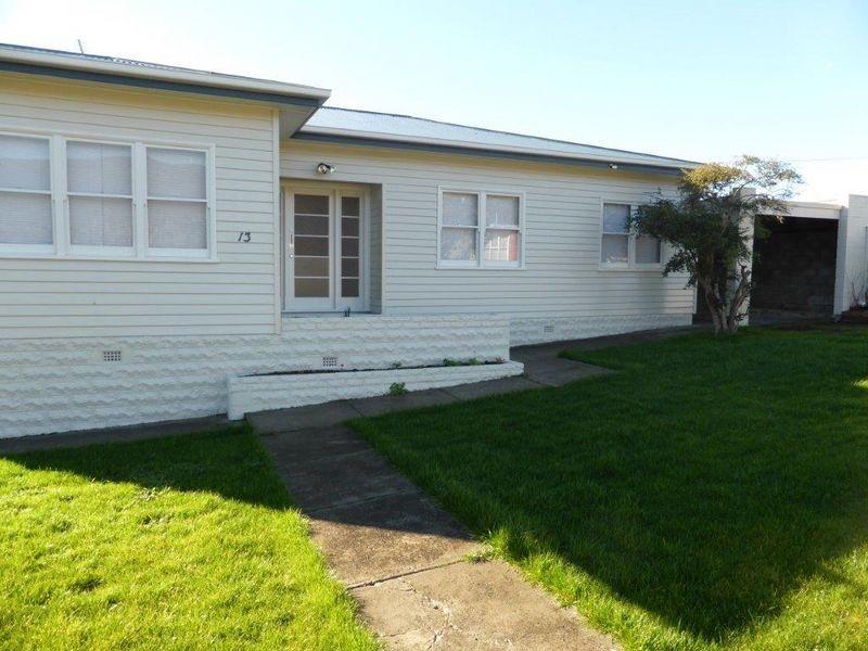 13 Ashbourne Grove, West Moonah TAS 7009