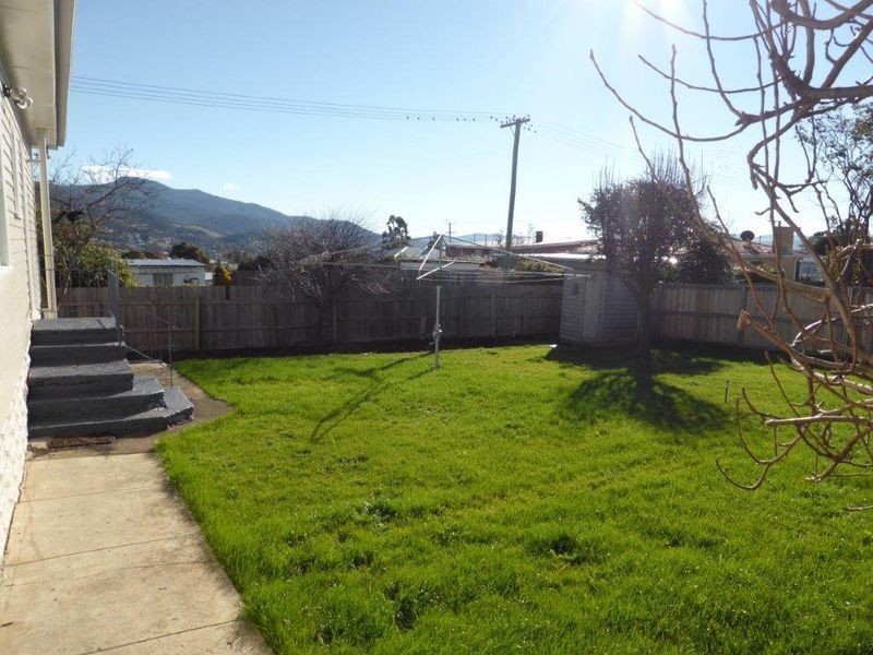 13 Ashbourne Grove, West Moonah TAS 7009