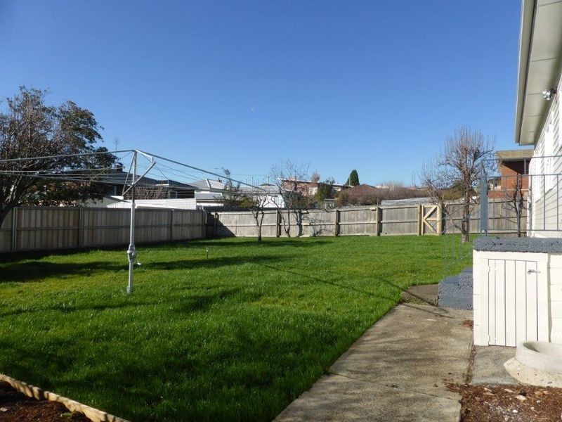 13 Ashbourne Grove, West Moonah TAS 7009