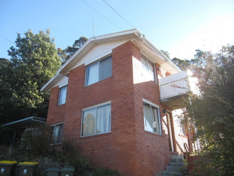 upstairs/4a Fingerpost Track, South Hobart TAS 7004
