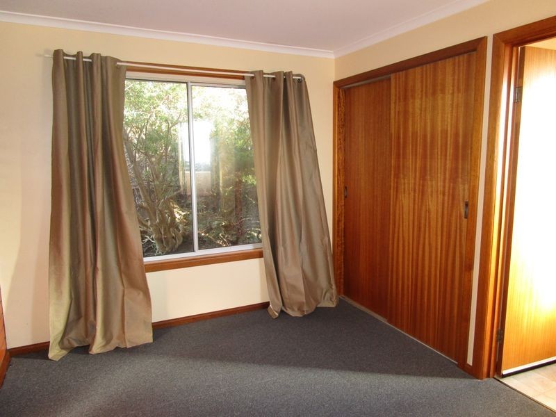 upstairs/4a Fingerpost Track, South Hobart TAS 7004