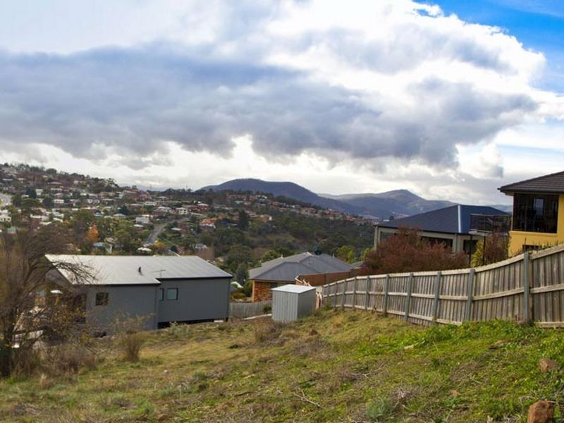26 Shirley Boulevard, Lenah Valley TAS 7008