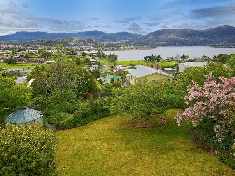 7 Sunshine Road, Austins Ferry TAS 7011