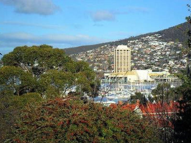 Battery Point TAS 7004