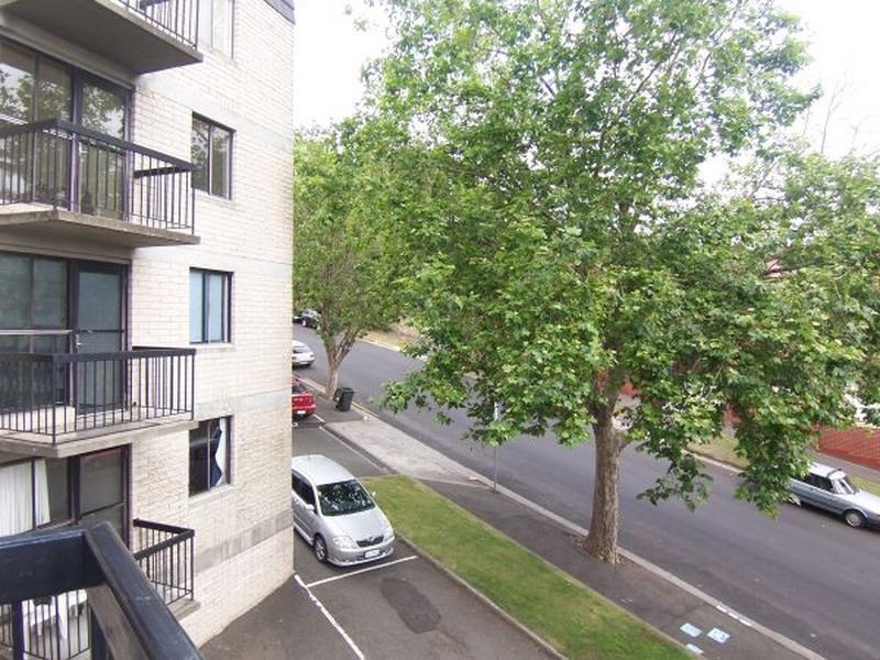 8/92 BARRACK STREET, Hobart TAS 7000