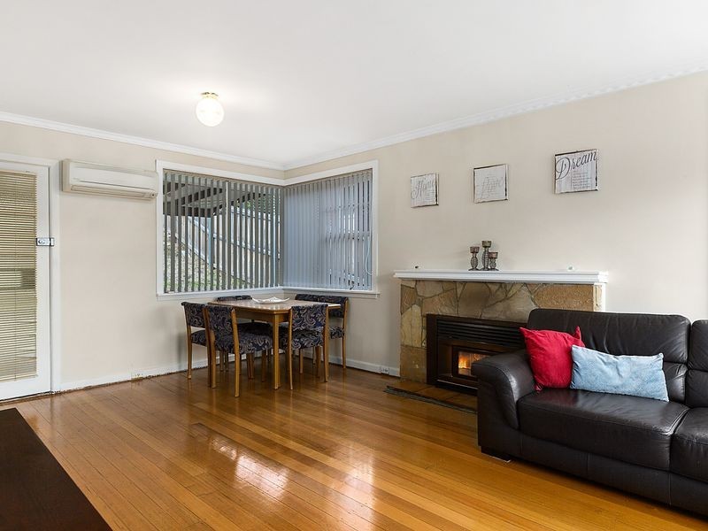 17 Henley Street, Lindisfarne TAS 7015