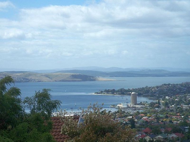 9/18 Chadwick Court, West Hobart TAS 7000