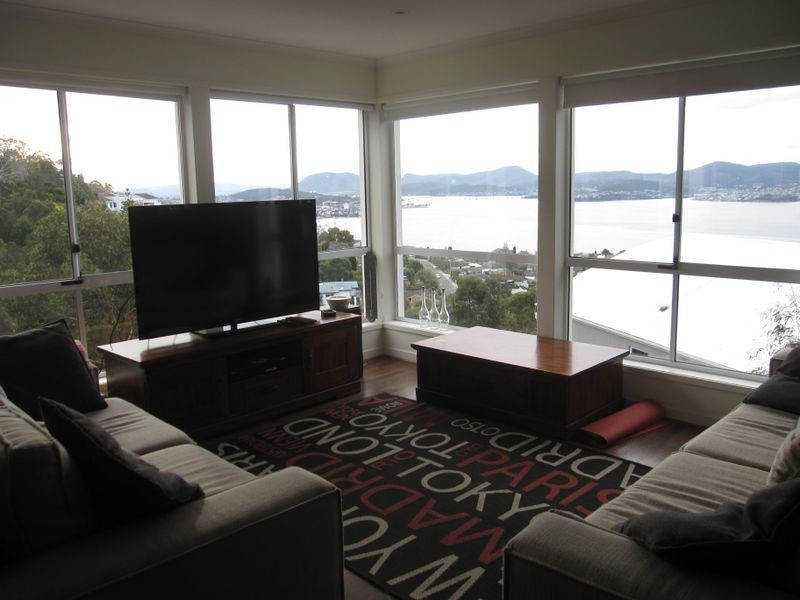 20 DATE COURT, Sandy Bay TAS 7005