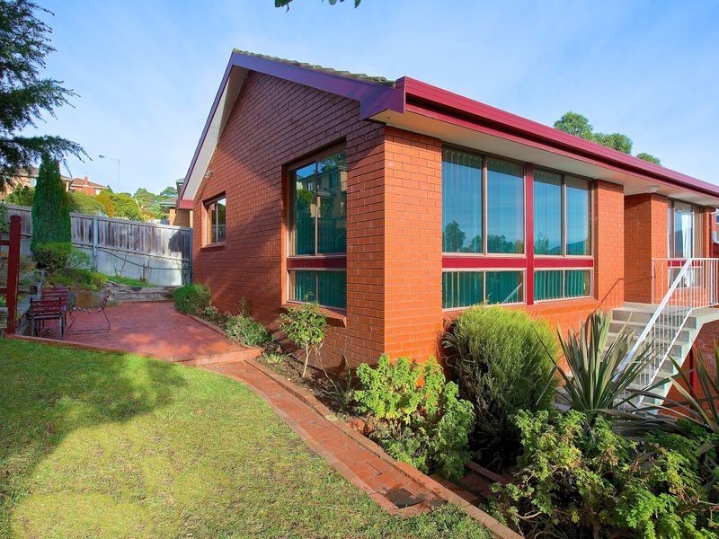1/17 Susan Parade, Lenah Valley TAS 7008