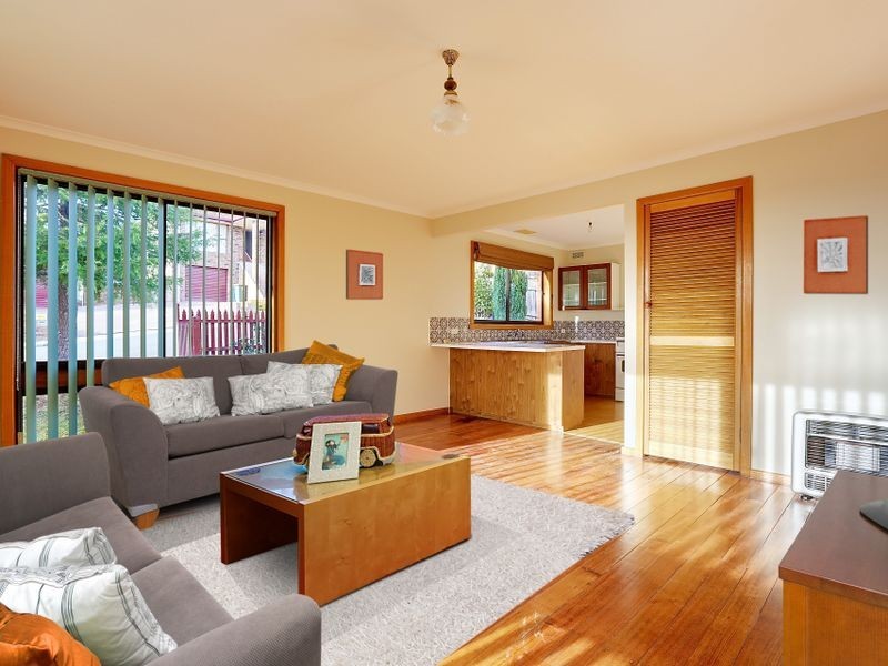 1/17 Susan Parade, Lenah Valley TAS 7008