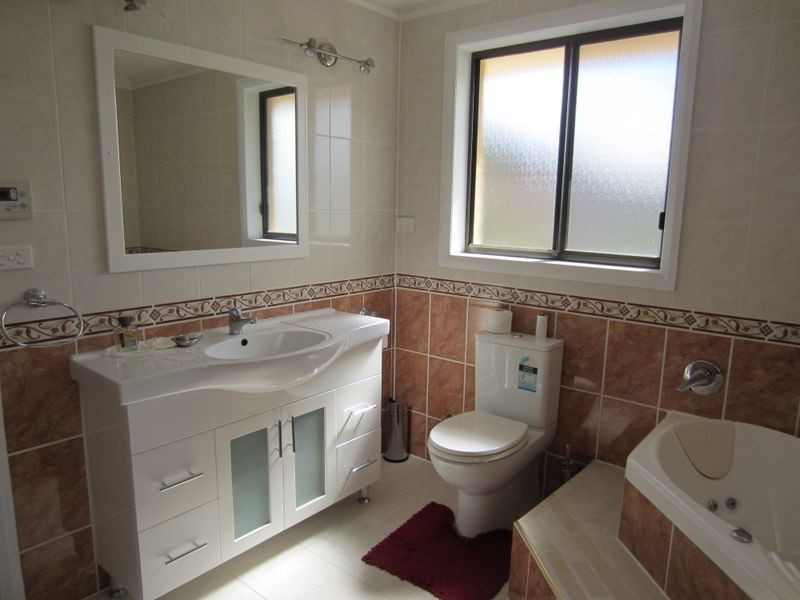152 Springfield Avenue, West Moonah TAS 7009