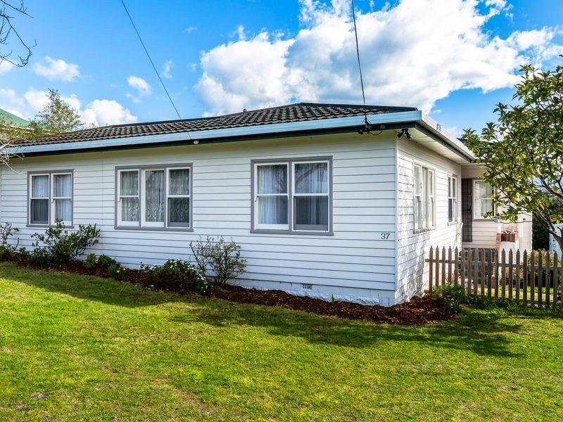 37 Fairfield Road, Geilston Bay TAS 7015