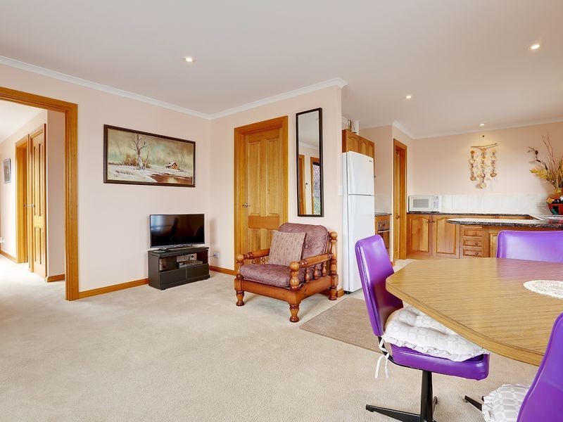 4/100 Augusta Road, Lenah Valley TAS 7008