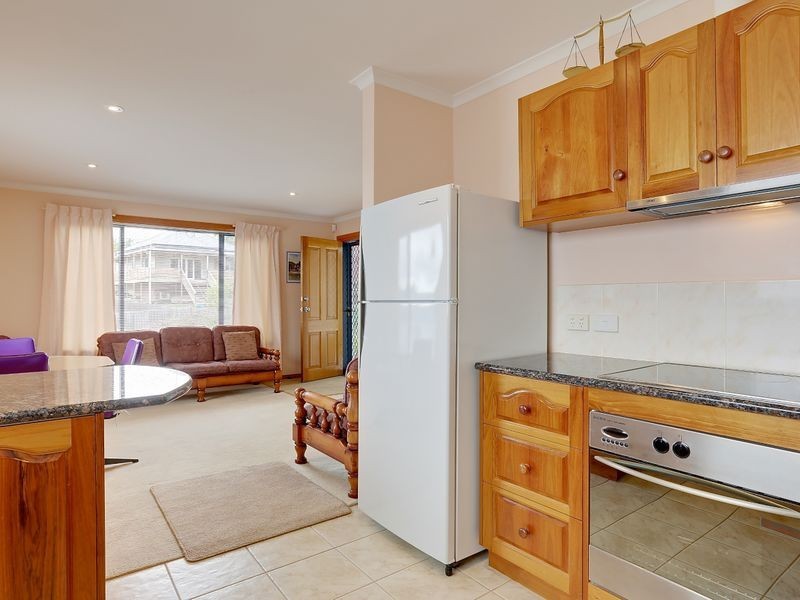 4/100 Augusta Road, Lenah Valley TAS 7008