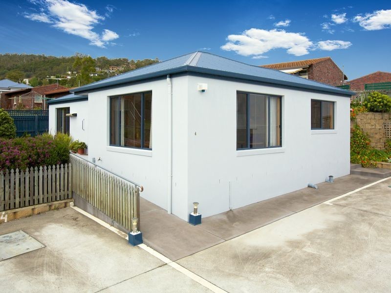 4/100 Augusta Road, Lenah Valley TAS 7008