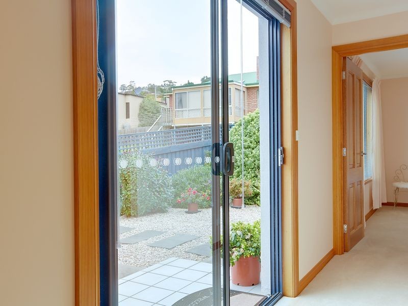 4/100 Augusta Road, Lenah Valley TAS 7008