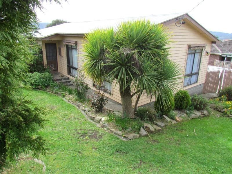 25 Hudson Crescent, Glenorchy TAS 7010