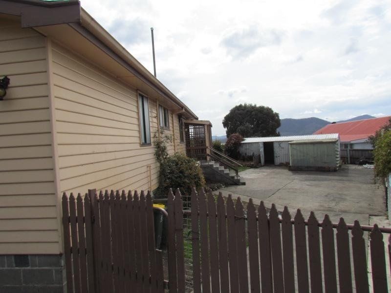 25 Hudson Crescent, Glenorchy TAS 7010