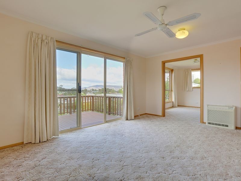 3A Raminea Road, Lindisfarne TAS 7015