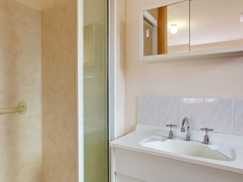 3A Raminea Road, Lindisfarne TAS 7015