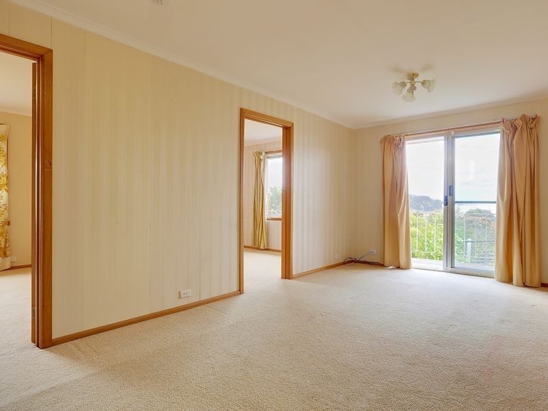 1/3 Seacrest Avenue, Blackmans Bay TAS 7052