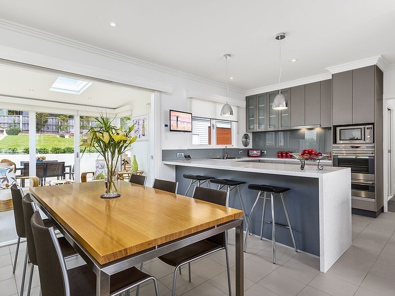 5 Paloona Street, Lindisfarne TAS 7015