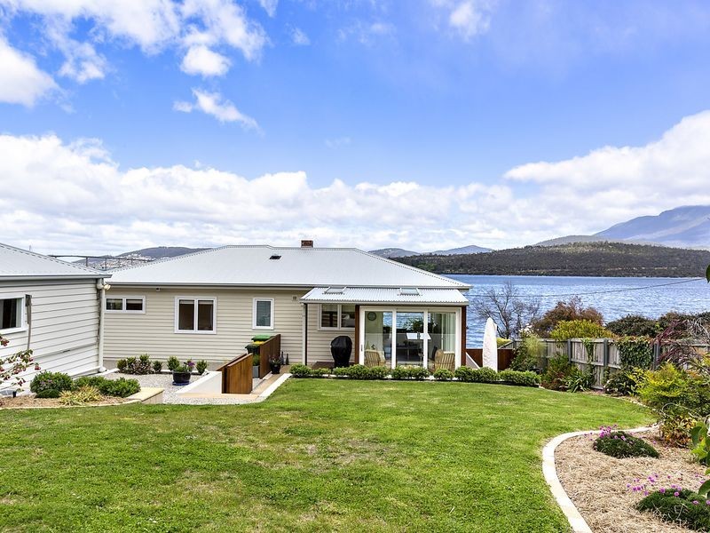 5 Paloona Street, Lindisfarne TAS 7015