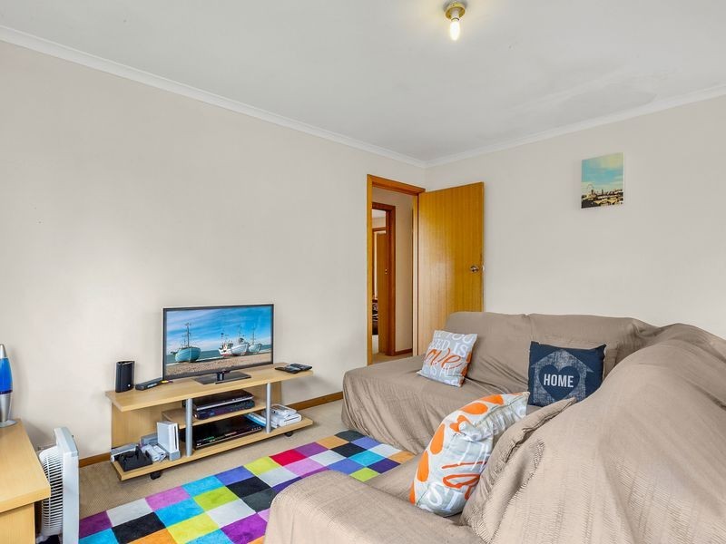 2/77 Giblin Street, Lenah Valley TAS 7008