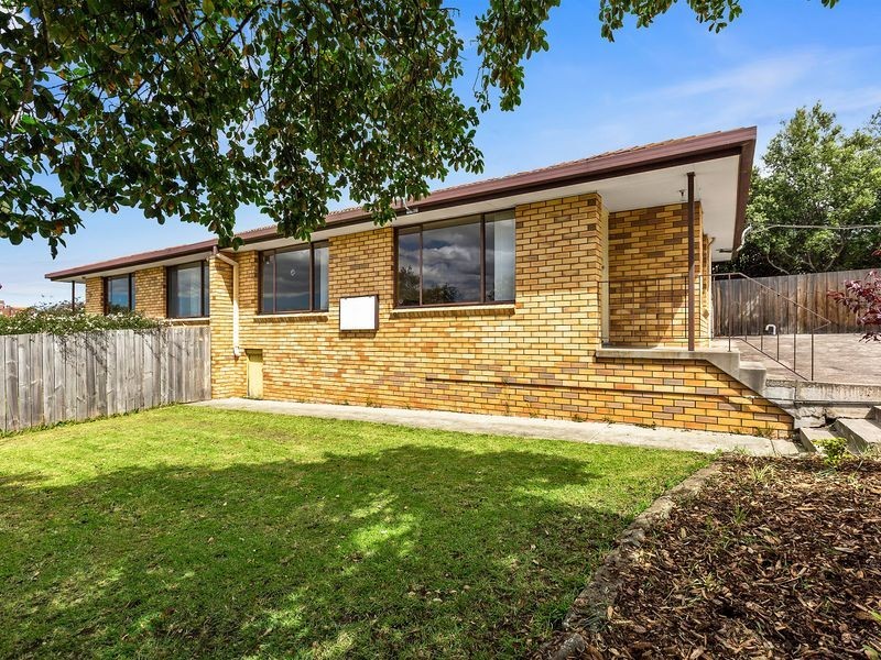 2/77 Giblin Street, Lenah Valley TAS 7008