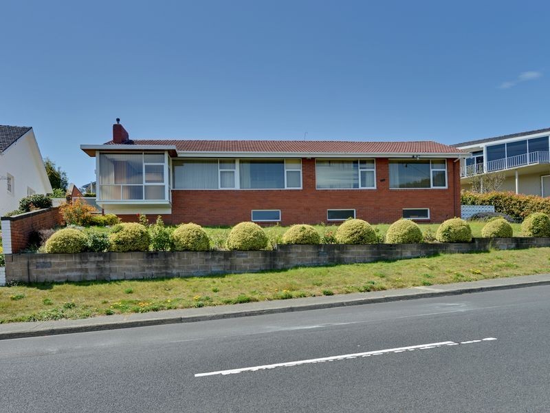 522 Churchill Avenue, Sandy Bay TAS 7005