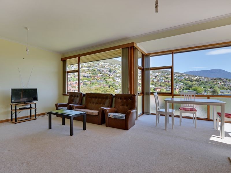 522 Churchill Avenue, Sandy Bay TAS 7005
