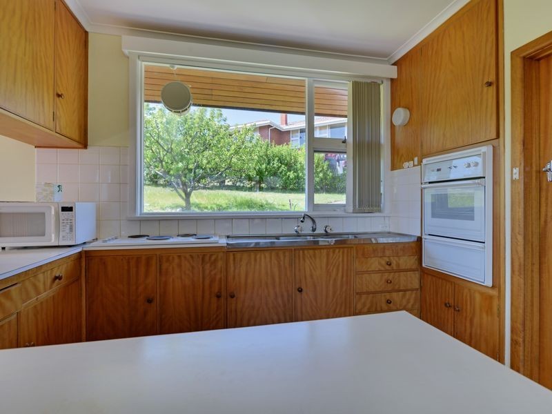 522 Churchill Avenue, Sandy Bay TAS 7005