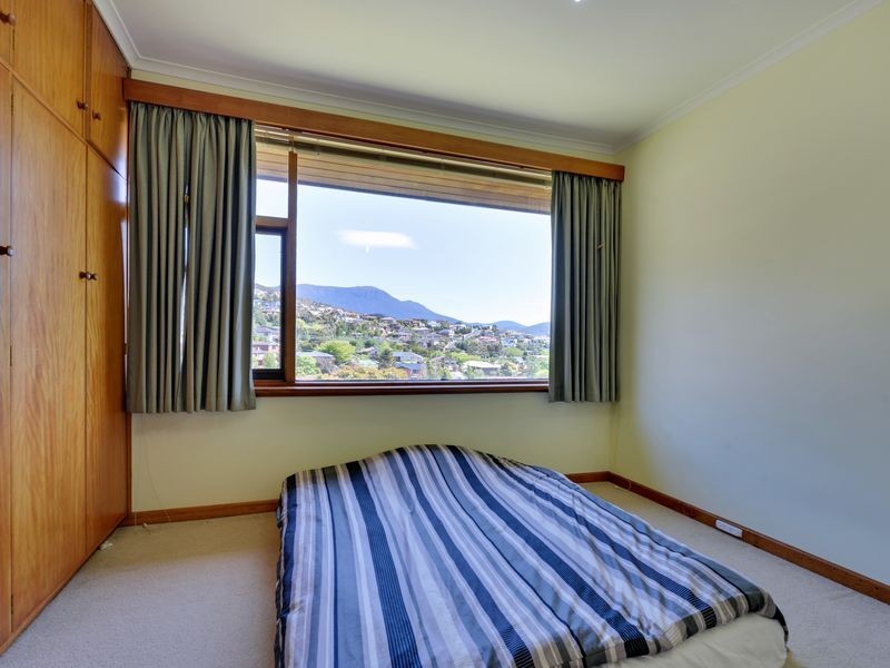 522 Churchill Avenue, Sandy Bay TAS 7005