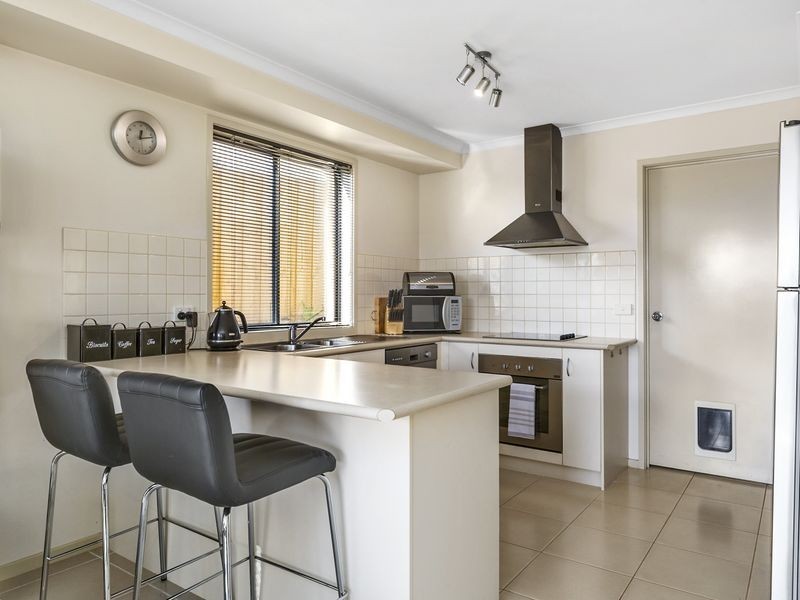 2/301 Main Road, Austins Ferry TAS 7011