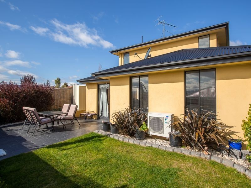 2/301 Main Road, Austins Ferry TAS 7011