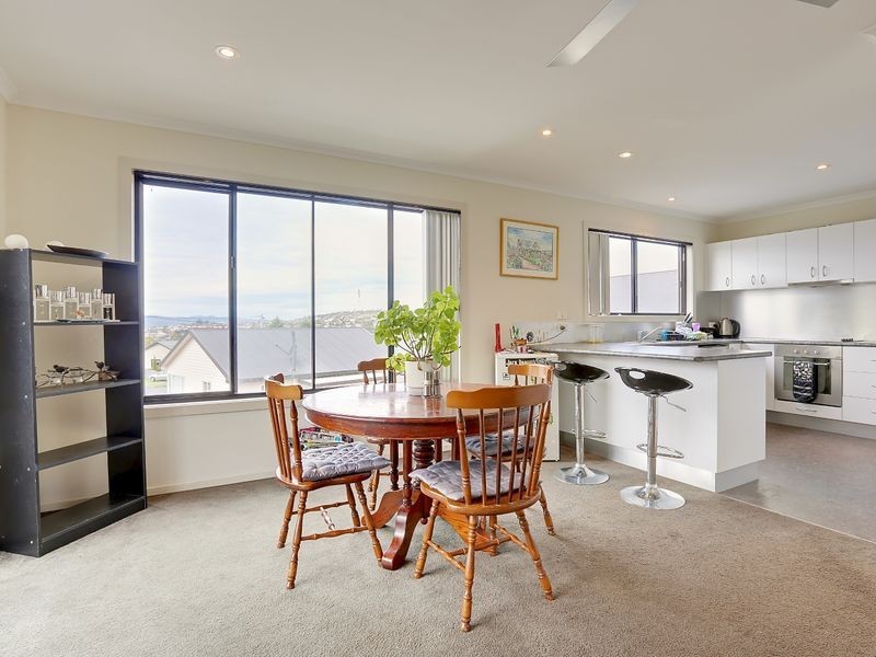 2/8 Kaleno Place, Glenorchy TAS 7010