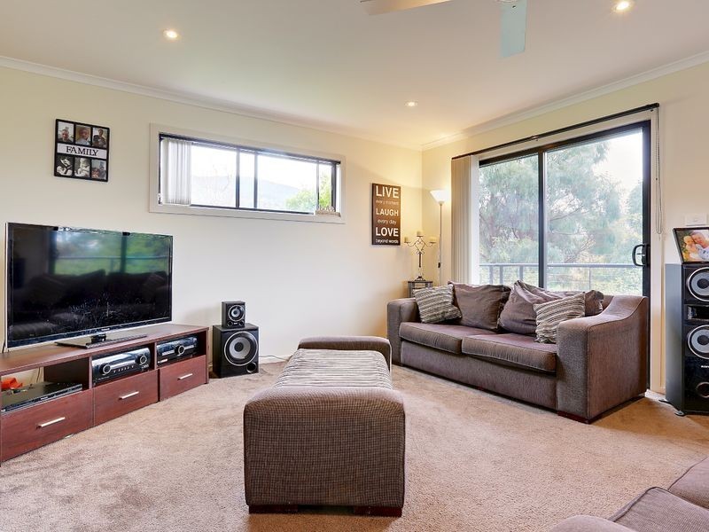 2/8 Kaleno Place, Glenorchy TAS 7010