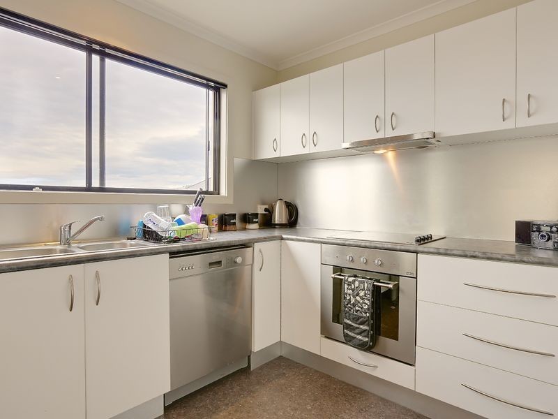 2/8 Kaleno Place, Glenorchy TAS 7010