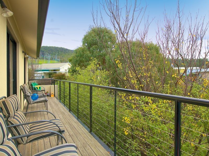 2/8 Kaleno Place, Glenorchy TAS 7010