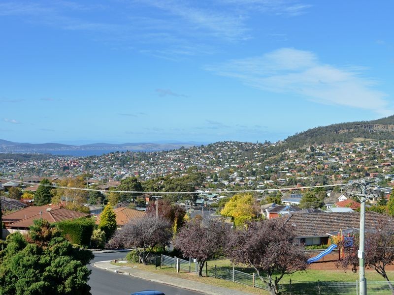 5 Bentley Road, Lenah Valley TAS 7008