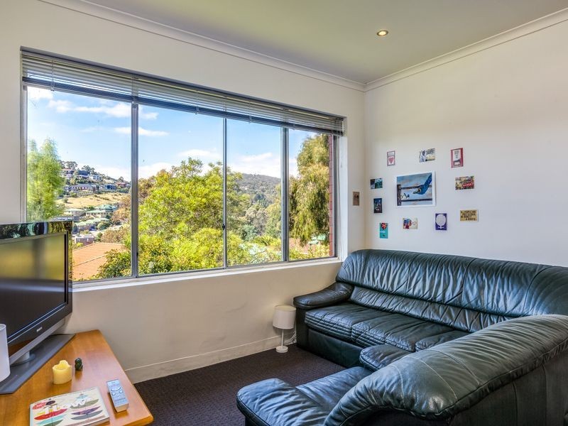 3/10 Wallace Avenue, Lenah Valley TAS 7008