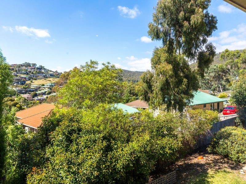 3/10 Wallace Avenue, Lenah Valley TAS 7008