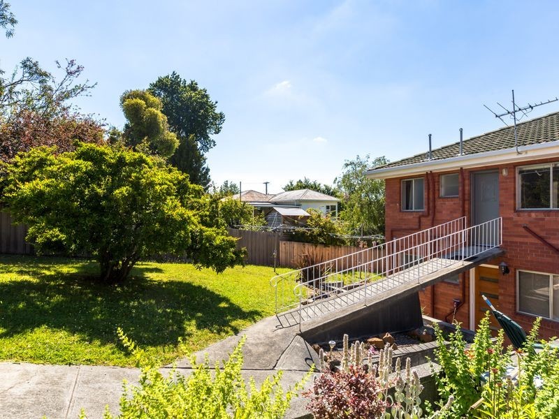 3/10 Wallace Avenue, Lenah Valley TAS 7008